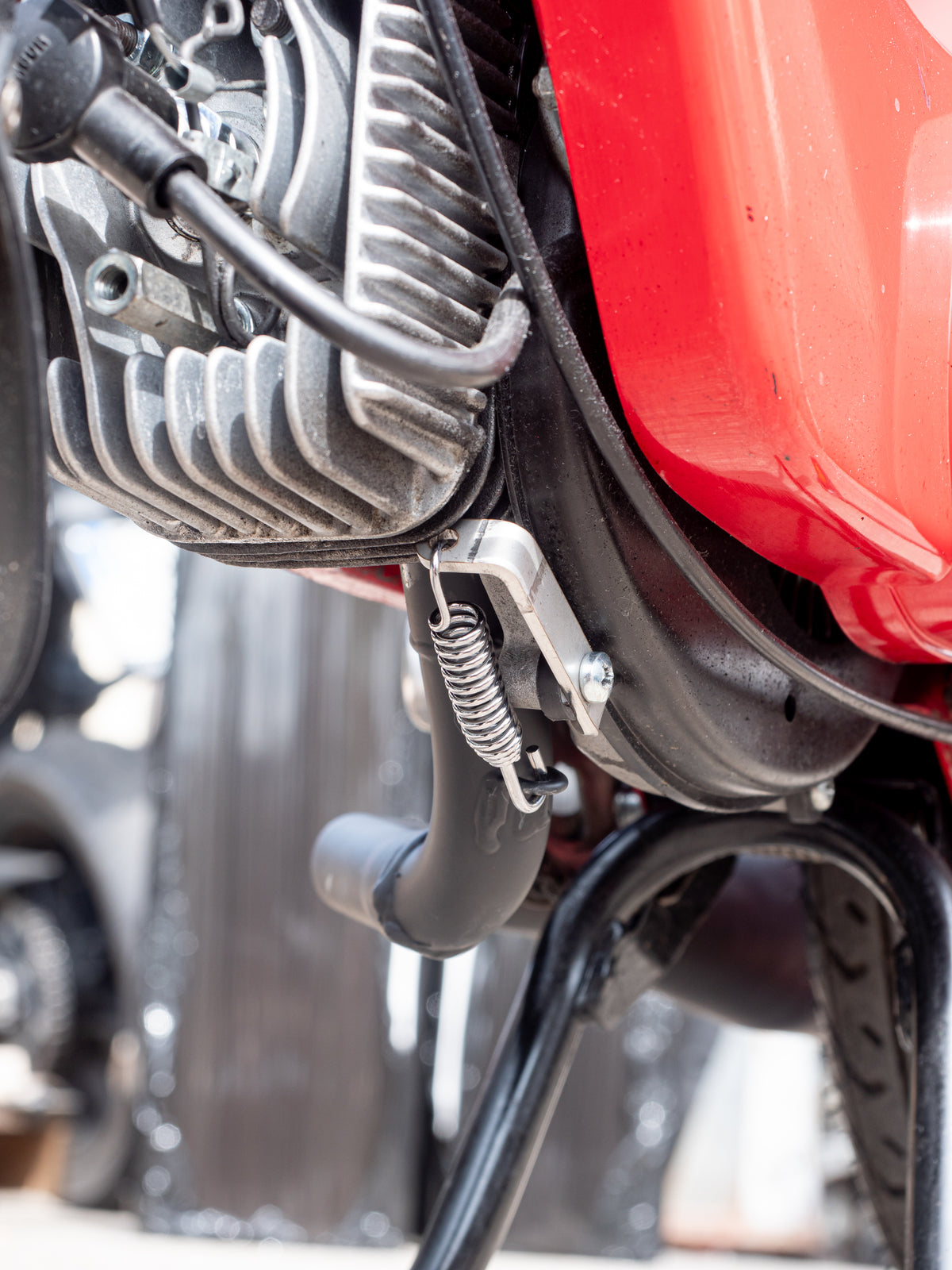 DBR Auspufffederhalter für Piaggio-Ciao-Motor